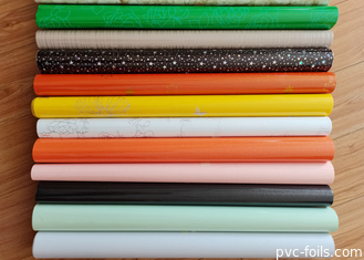 Yüksek Parlaklıklı Renkli Desen Mobilya Dekorasyonu İçin PVC Film Rolü