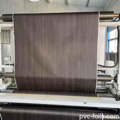 Karanlık Ahşap Taneler Laminatlı PVC Folya Membranı MDF Dolabı Kapısı Vakum Baskı için