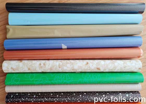 Yüksek Parlaklıklı Renkli Desen Mobilya Dekorasyonu İçin PVC Film Rolü