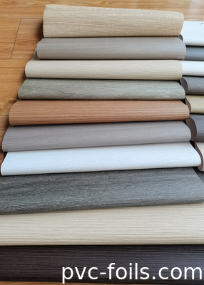 Kapı profilleri için yüksek kaliteli ahşap taneler etkisi PVC laminatör filmi